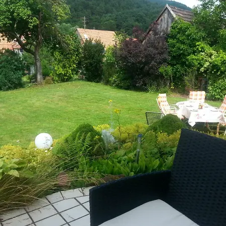 Feriendomizil Mit Garten شقة *